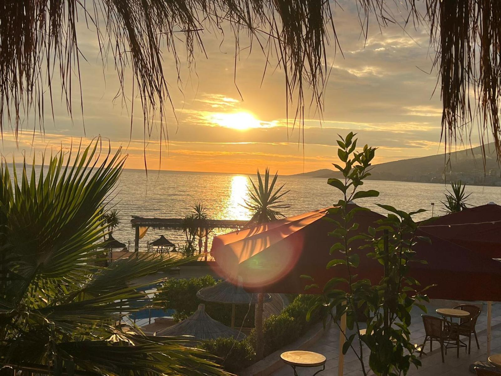 B&G Holiday Sarandë Eksteriør bilde