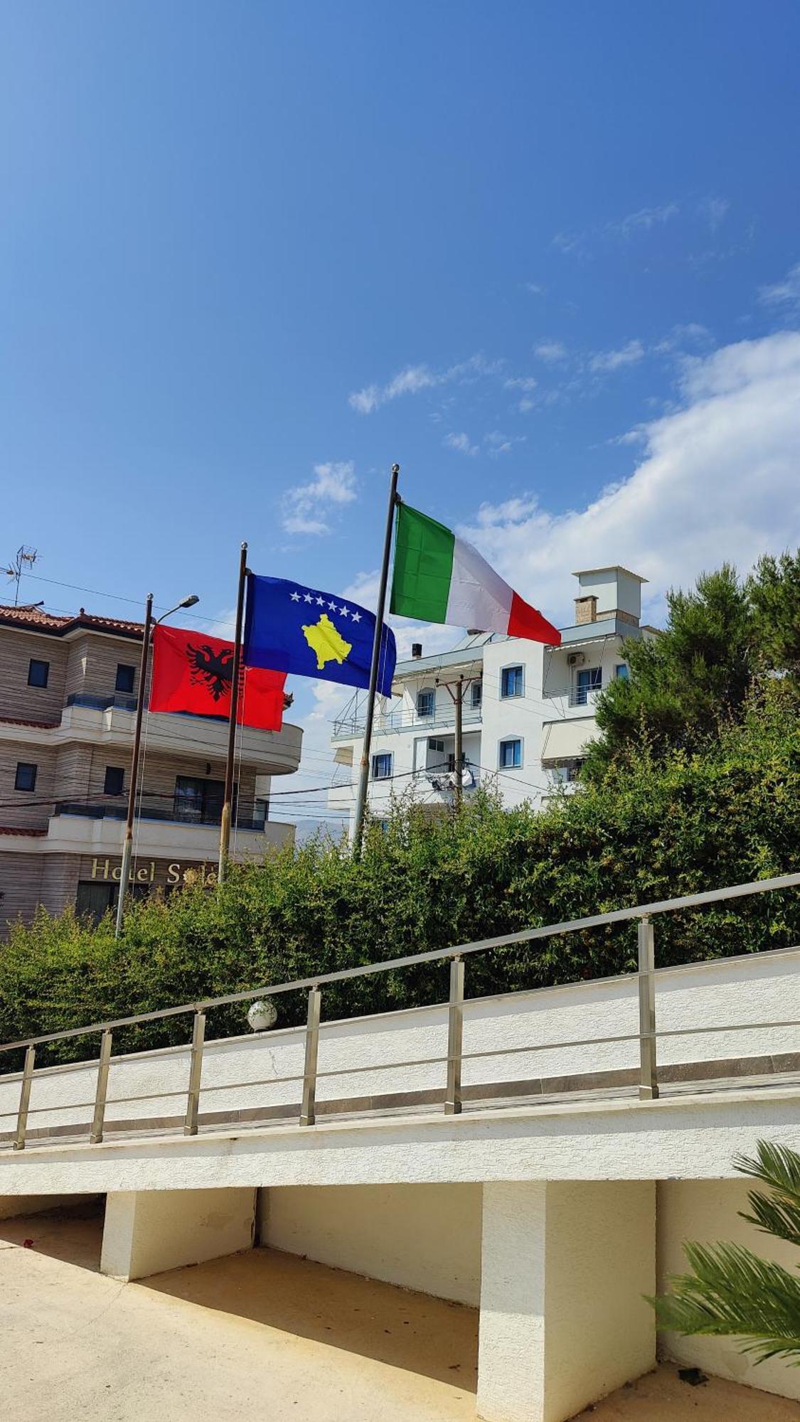 B&G Holiday Sarandë Eksteriør bilde